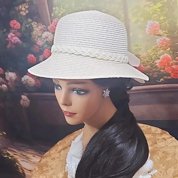 Straw hat pretty enough to wear to Church main image 4